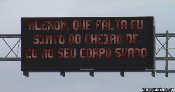 Alexon, que falta eu sinto do cheiro de cu no seu corpo suado
