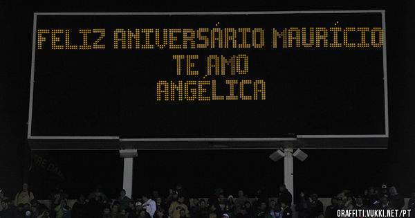 FELIZ ANIVERSÁRIO MAURÍCIO
         TE AMO
ANGÉLICA
