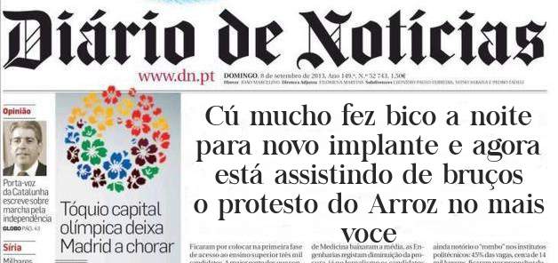 Cú mucho fez bico a noite para novo implante e agora está assistindo de bruços o protesto do Arroz no mais voce