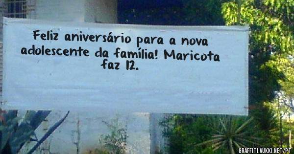 Feliz aniversário para a nova adolescente da família! Maricota faz 12.