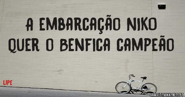 A embarcação NIKO quer o Benfica campeão 