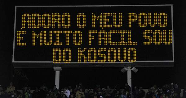 Adoro o meu povo 
É muito fácil sou do Kosovo 