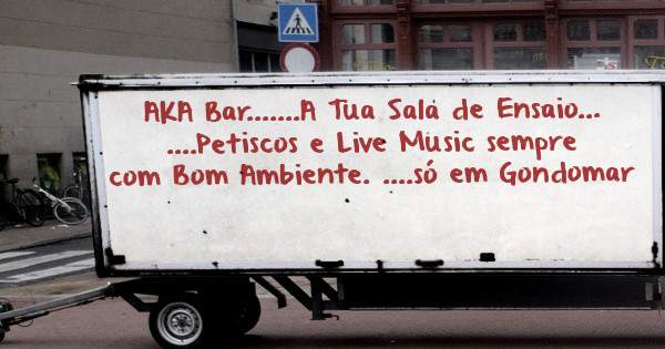 AKA Bar.......A Tua Sala de Ensaio...
....Petiscos e Live Music sempre com Bom Ambiente. ....só em Gondomar 