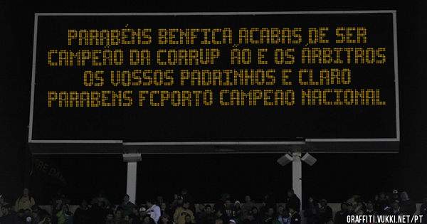 Parabéns Benfica acabas de ser campeão da corrupção e os árbitros os vossos padrinhos e claro PARABENS FCPORTO CAMPEAO NACIONAL 