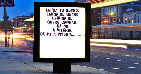 Leiria eu quero, Leiria eu quero
Leiriiia eu quero ganhar, dá-me 
a vitória, dá-me a vitória...........