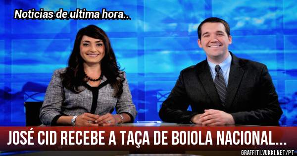 José Cid recebe a taça de boiola Nacional...