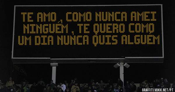 Te amo , como nunca amei ninguém , te quero como um dia nunca quis alguém 