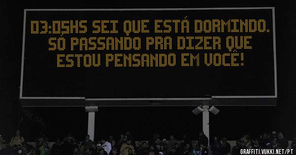 03:05hs sei que está dormindo.
Só passando pra dizer que estou pensando em você!