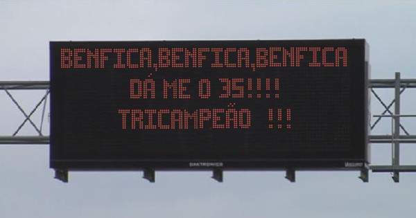 Benfica,Benfica,Benfica dá me o 35!!!!
Tricampeão  !!!